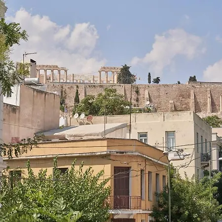 Sleeping With The Ancient Gods In Koukaki Atenas